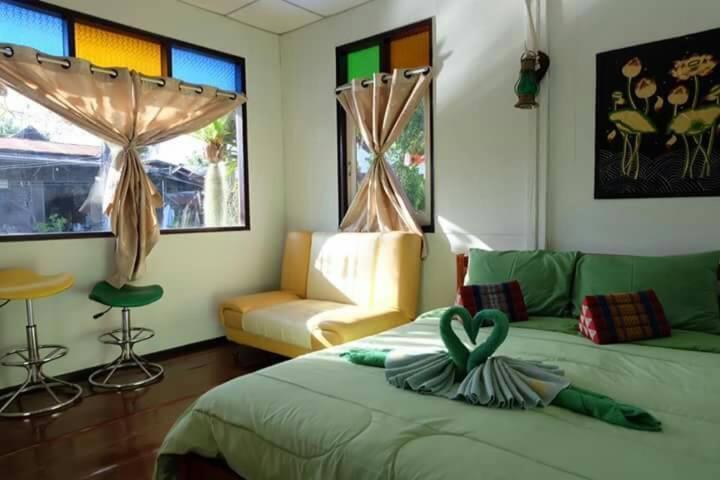 Hotel Baan Ing Suan Amphawa Exterior foto